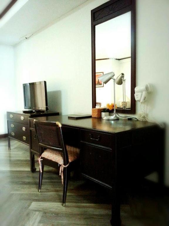 โรงแรมรอยัลไดมอนด์  เพชรบุรี ภายนอก รูปภาพ